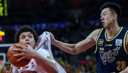 开云首页APP-悬崖边上海该如何调整？押宝洛夫顿不该是唯一选择